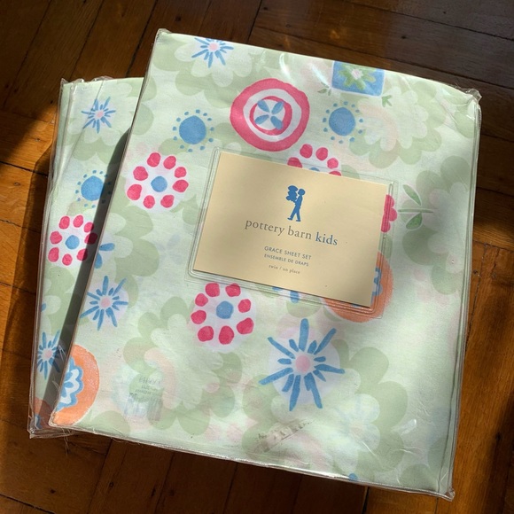 New! Pottery Barn Twin Sheet set Pale green - Picture 2 of 3